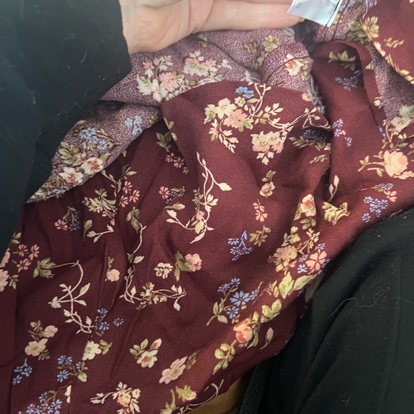 Reformation flounce skirt floral size 10 - Picture 3 of 3